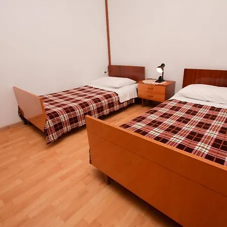 Stanko Apartment Sumartin